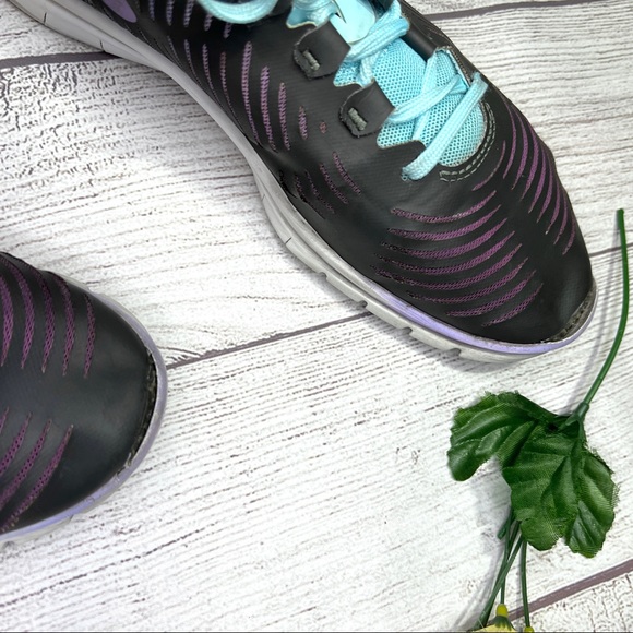 Nike Women’s Free Balanza 3.0 Running Shoes in Dark Gray and Purple - Picture 5 of 14